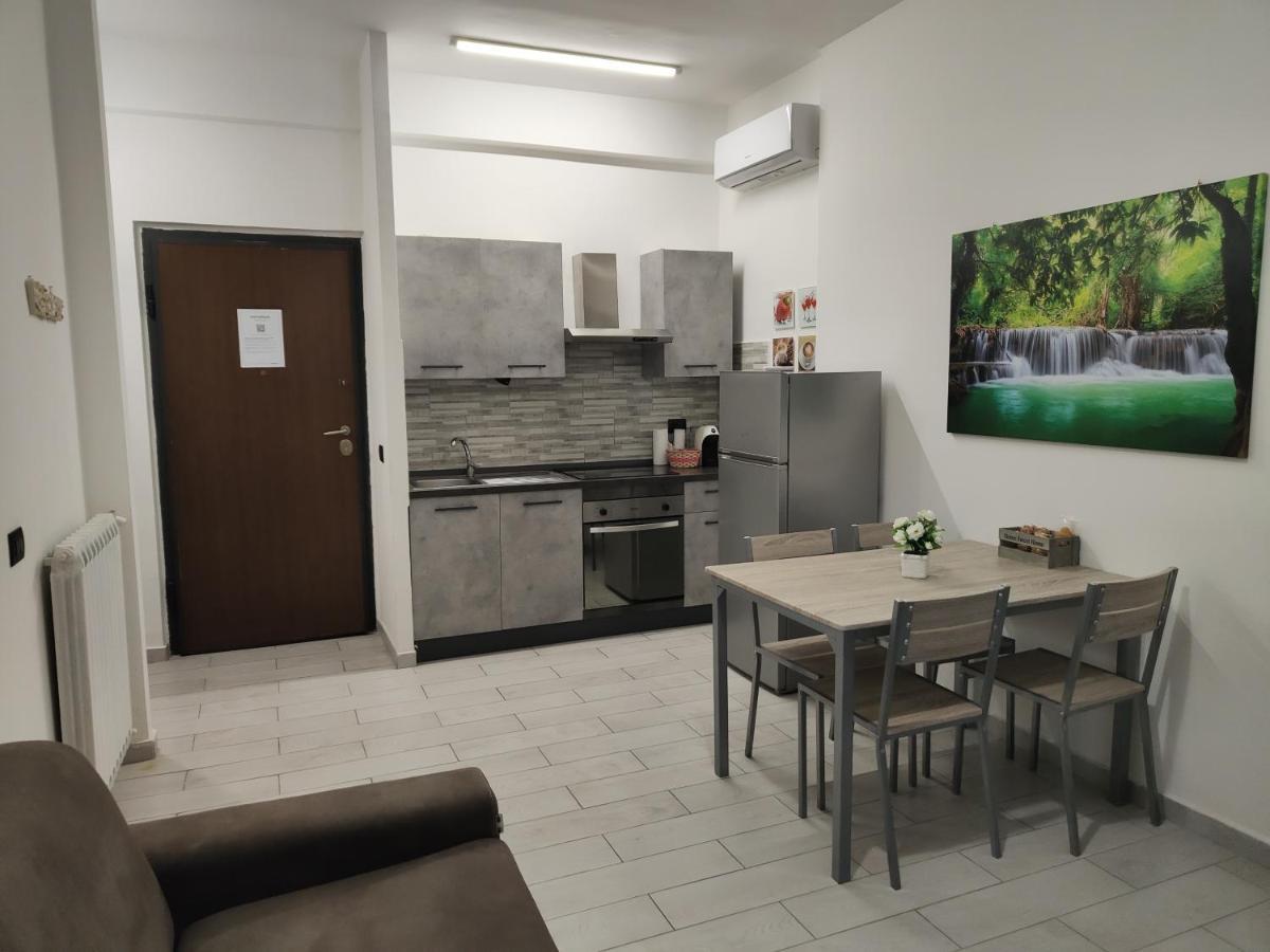 Casa Trezza Appartement Latina Buitenkant foto